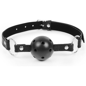  Черный кляп-шарик на регулируемом ремешке с кольцами 
