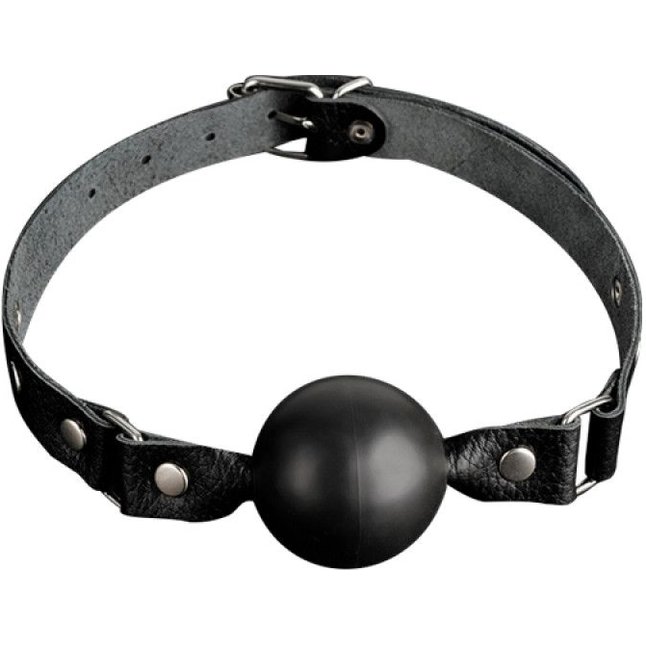 Кляп-шар на чёрных кожаных ремешках - BDSM accessories. Фотография 5.