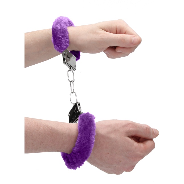 Пушистые фиолетовые наручники OUCH! Purple - Ouch!. Фотография 3.