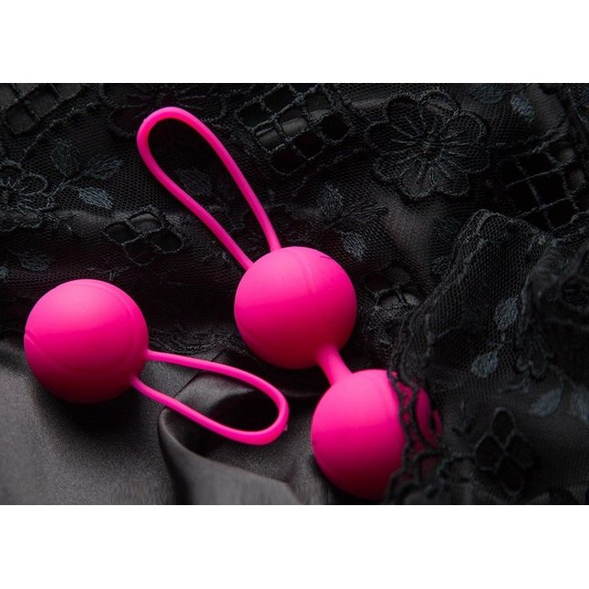 Ярко-розовый набор для тренировки вагинальных мышц Kegel Balls. Фотография 10.