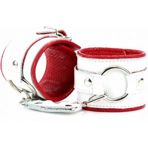  Бело-красные кожаные наручники с кольцом 