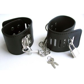  Черные наручники с на цепочке с карабинами и замочками 
