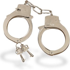  Металлические наручники с ключиками в комплекте 