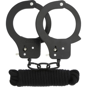  Чёрные наручники из листового металла в комплекте с веревкой BONDX METAL CUFFS LOVE ROPE SET 
