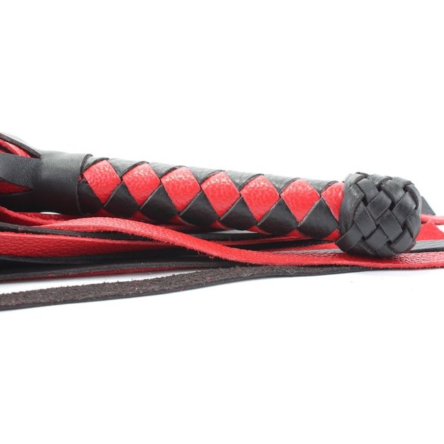 Черно-красная плеть с плетеной ромбовидной ручкой - 60 см. Фотография 3.