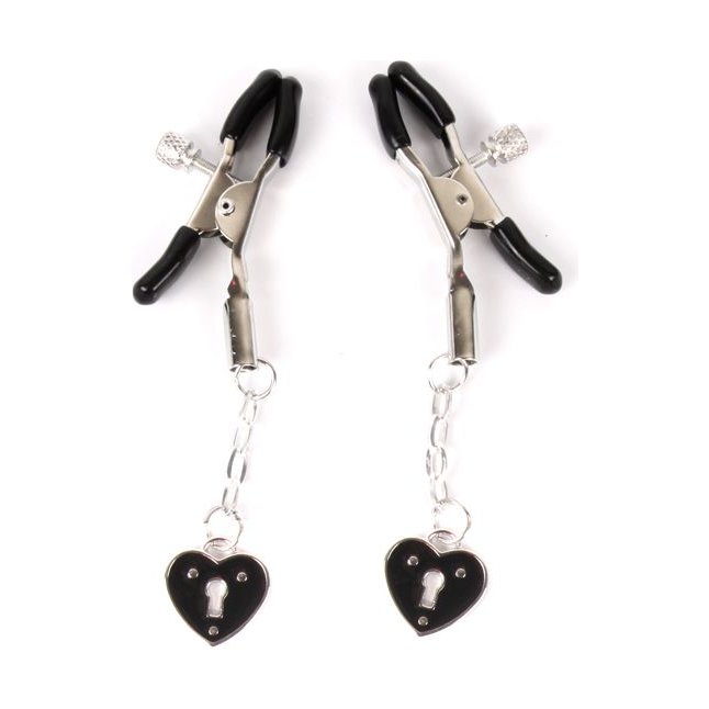 Черные металлические зажимы на соски с декором в виде сердечек на цепочке - NOTABU