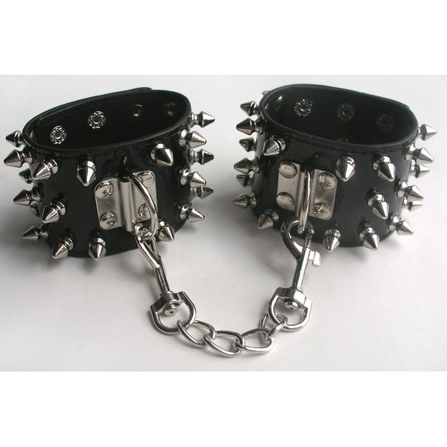 Черные наручники с металлическими шипами - NOTABU