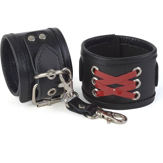 Кожаные наручники с декоративной лаковой шнуровкой - BDSM accessories