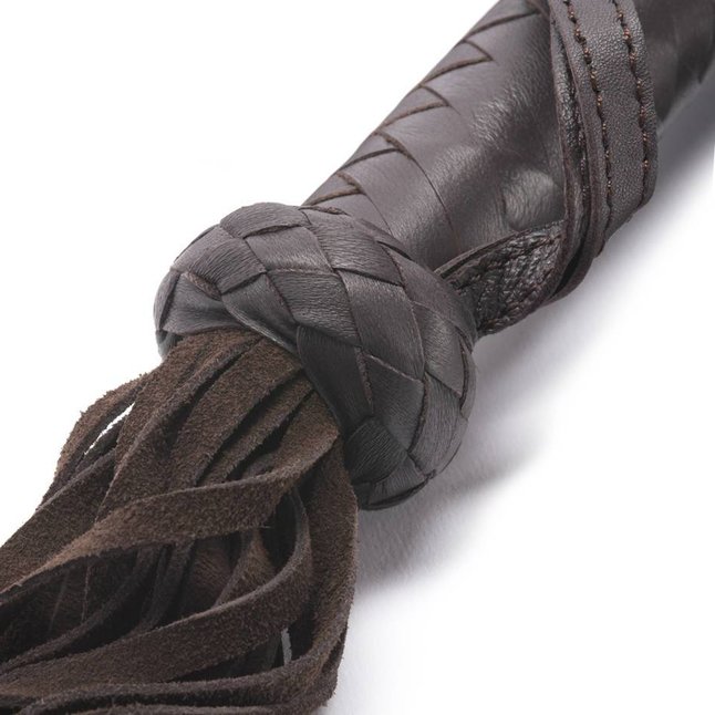 Коричневая кожаная плеть Brown Leather Flogger - 66 см. Фотография 3.