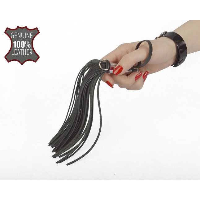 Черный кистевой флогер с серебристой ручкой - 23 см - BDSM accessories. Фотография 3.