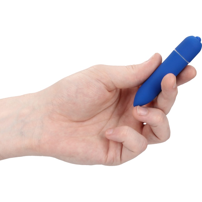 Синяя удлинённая вибропуля Power Bullet Black - 8,3 см - Shots Toys. Фотография 2.