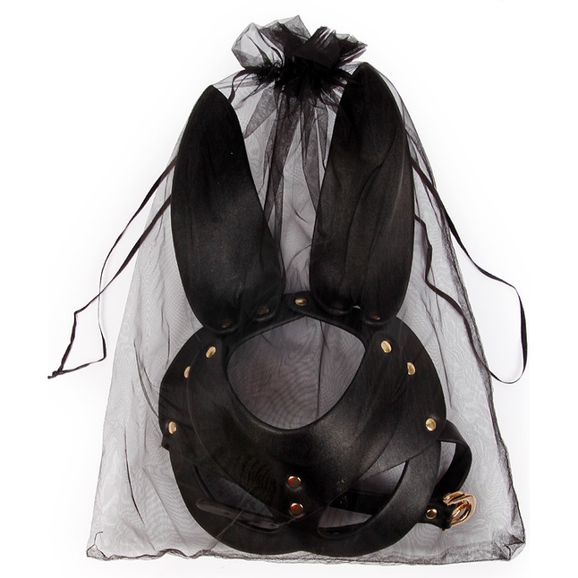 Черная маска с удлиненными ушками и заклепками. Фотография 3.