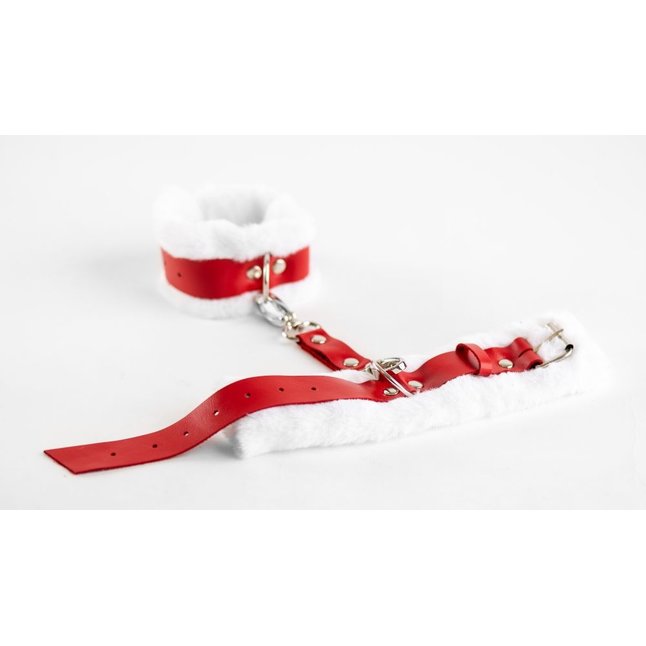 Бело-красные кожаные наручники с нежным мехом - Valentine s Day Arsenal. Фотография 5.