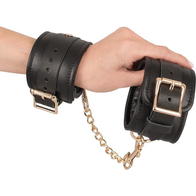 Черные наручники Leather Handcuffs на карабинах - Zado. Фотография 3.