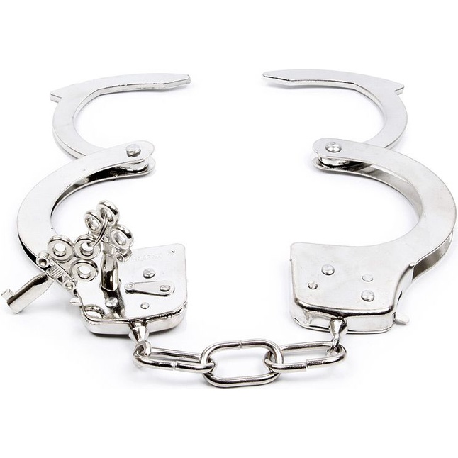 Серебристые металлические наручники на сцепке с ключиками. Фотография 4.