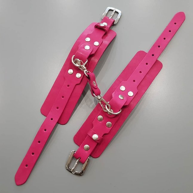 Розовые кожаные наручники. Фотография 2.