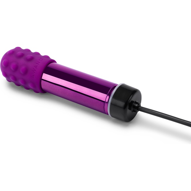 Фиолетовая вибропулька Le Wand Bullet с 2 нежными насадками. Фотография 3.
