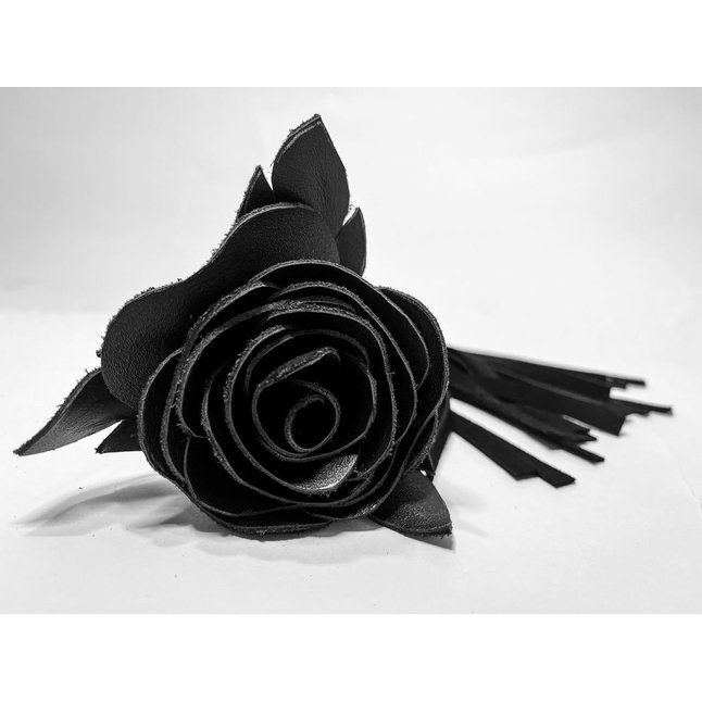 Черная замшевая плеть с розой в рукояти - 40 см. Фотография 3.