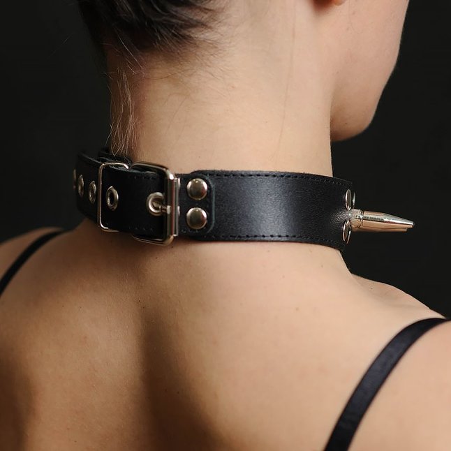 Чёрный кожаный ошейник с шипами и велюровой подкладкой - BDSM accessories. Фотография 2.