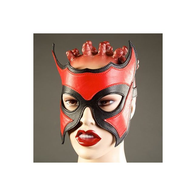 Кожаная маска-очки с красной вставкой