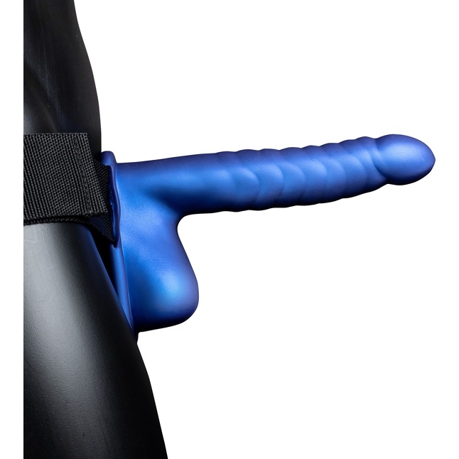 Синий страпон-фаллопротез с ребрами и мошонкой - 21,9 см - Ouch!. Фотография 3.