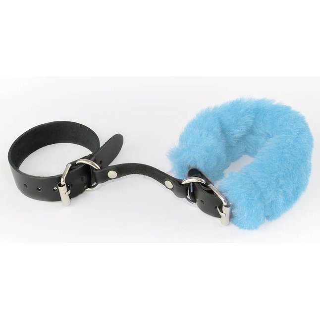 Черные кожаные наручники со съемной голубой опушкой - BDSM accessories
