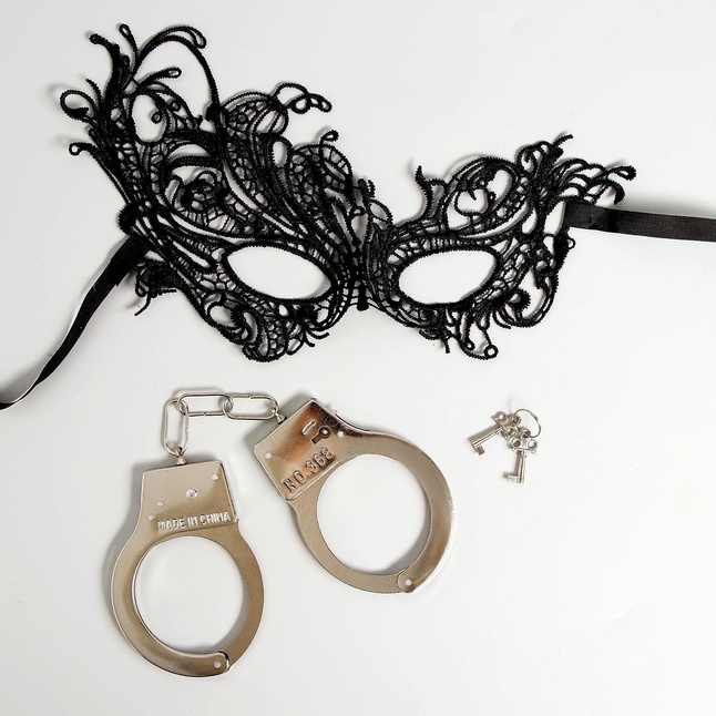 Эротический набор «Сладкое повиновение»: наручники и маска - Страна Карнавалия. Фотография 4.