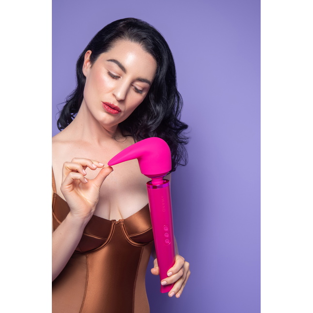 Розовая насадка на wand-вибратор для имитации орального секса Flick. Фотография 7.