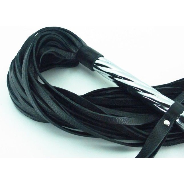 Черная плеть с металлической рукоятью - 60 см. Фотография 5.