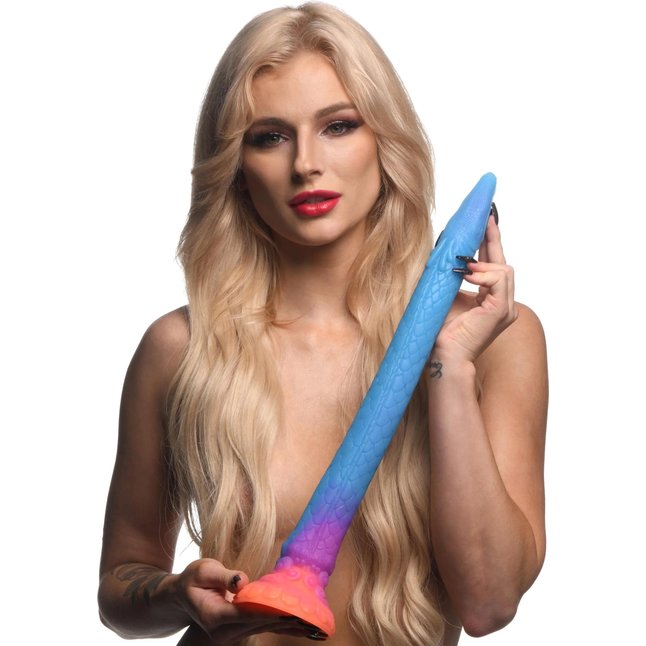 Фантазийный люминесцентный фаллоимитатор в форме змеи Makara Glow-in-the-Dark Silicone Snake Dildo - 46 см - Creature Cocks. Фотография 3.