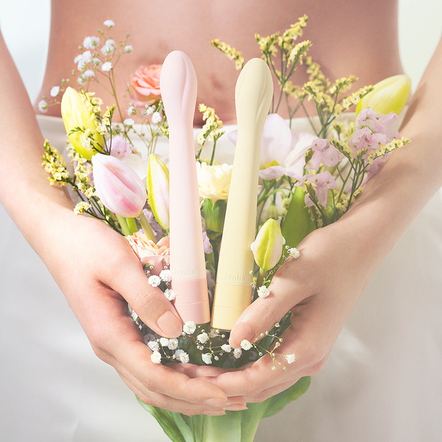 Желтый вибратор Iroha Koharu Hinatsubomi - 16 см - IROHA Vibrators. Фотография 5.