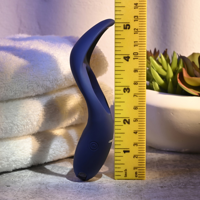 Синее эрекционное виброкольцо Cup ’Em. Фотография 14.