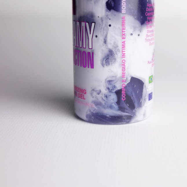 Увлажняющий крем-гель для тела с ароматом ежевики Creamy Attraction Blackberry - 100 мл. Фотография 3.