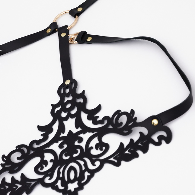 Черная резная портупея с золотистой фурнитурой. Фотография 6.