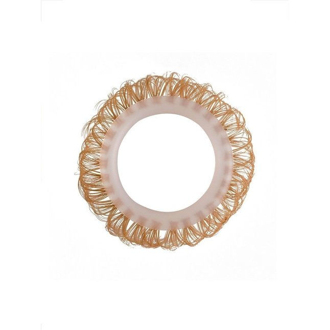 Эрекционное кольцо с бежевыми «ресничками». Фотография 3.