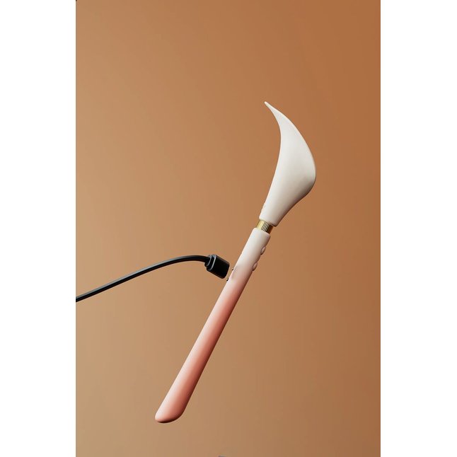 Розовый двусторонний вибромассажёр Calla. Фотография 12.