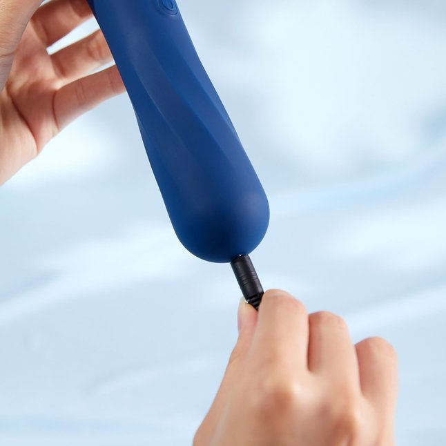 Синий wand-вибромассажер BeYourLover Titan. Фотография 6.