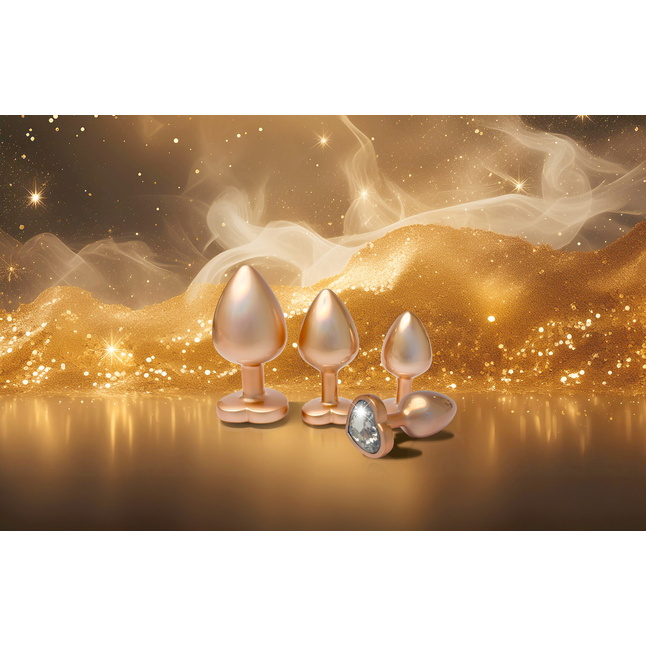 Золотистая анальная пробка с прозрачным кристаллом-сердцем Pearl Gold Plug Small - Gleaming Love. Фотография 4.