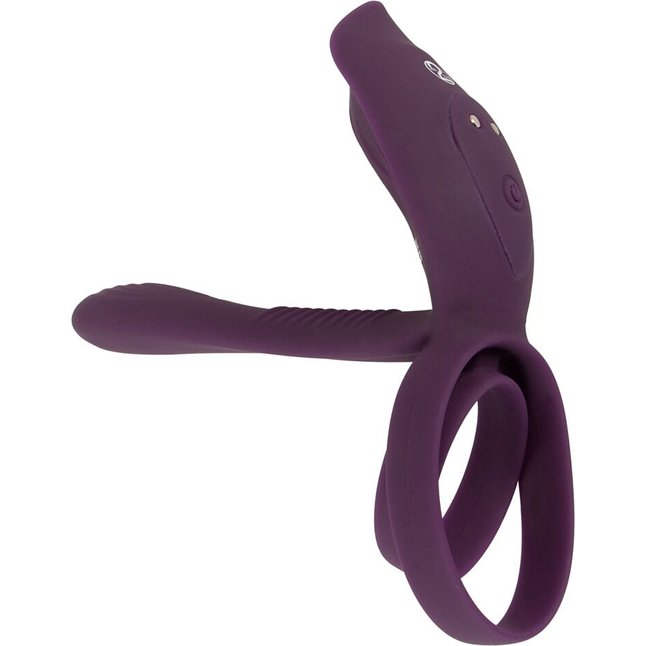 Фиолетовая насадка на член с клиторальным отростком и пультом ДУ RC Couple’s Vibrator 2 - Couples Choice. Фотография 3.
