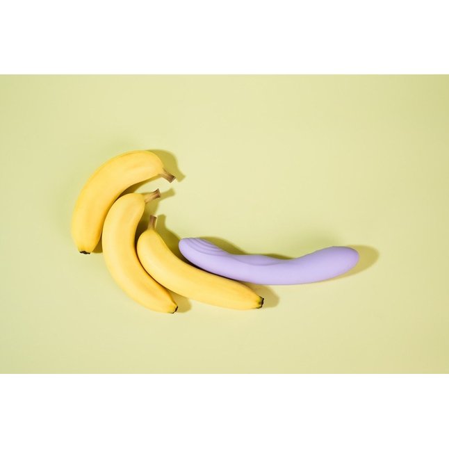 Сиреневый интерактивный вибромассажёр Selena с поступательными движениями и нагревом - 21 см. Фотография 13.