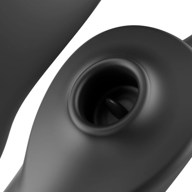 Черный безремневой страпон с 3 моторами. Фотография 4.