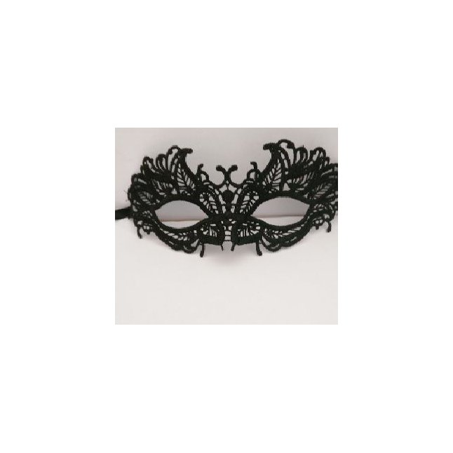 Кружевная маска с листиками. Фотография 2.