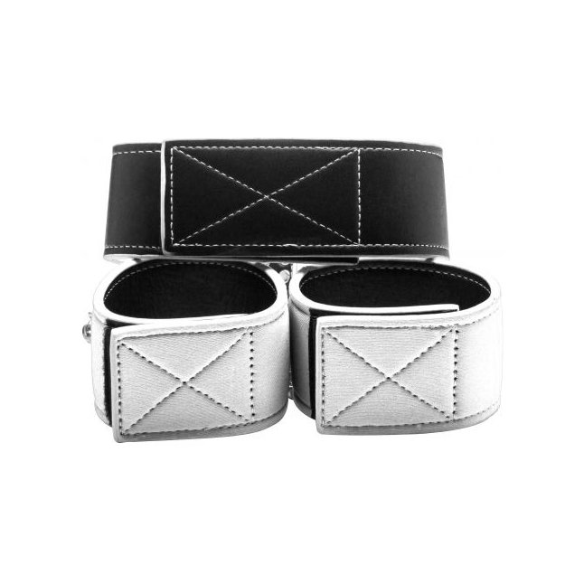 Чёрно-белый двусторонний ошейник с наручниками Reversible Collar and Wrist Cuffs - Ouch!. Фотография 2.