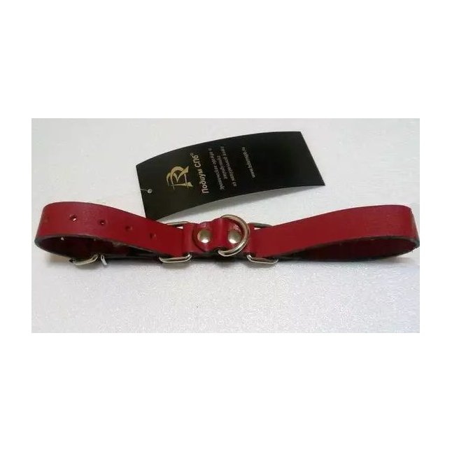 Красные ременные наручники с полукольцом