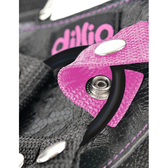 Розовая страпон-система 7 Strap-On Suspender Harness Set с реалистичной насадкой - 19 см - Dillio. Фотография 4.