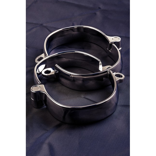 Металлические наручники с навесным замочком - Metal. Фотография 10.