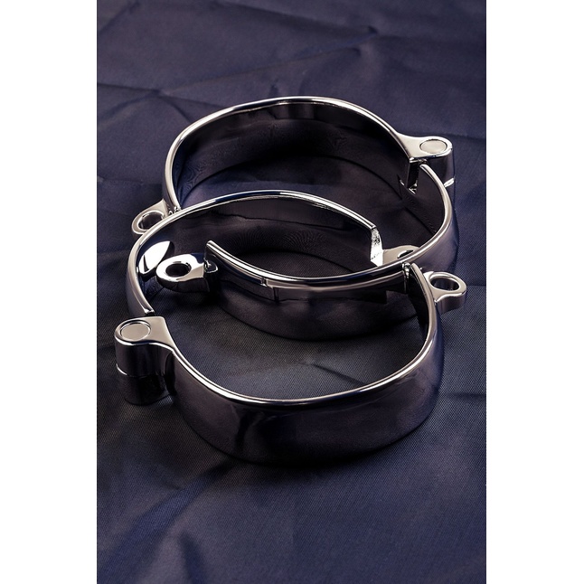 Металлические наручники на замке - Metal. Фотография 11.