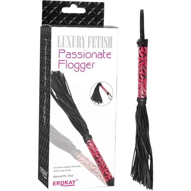 Аккуратная плетка с розовой рукоятью Passionate Flogger - 39 см. Фотография 2.