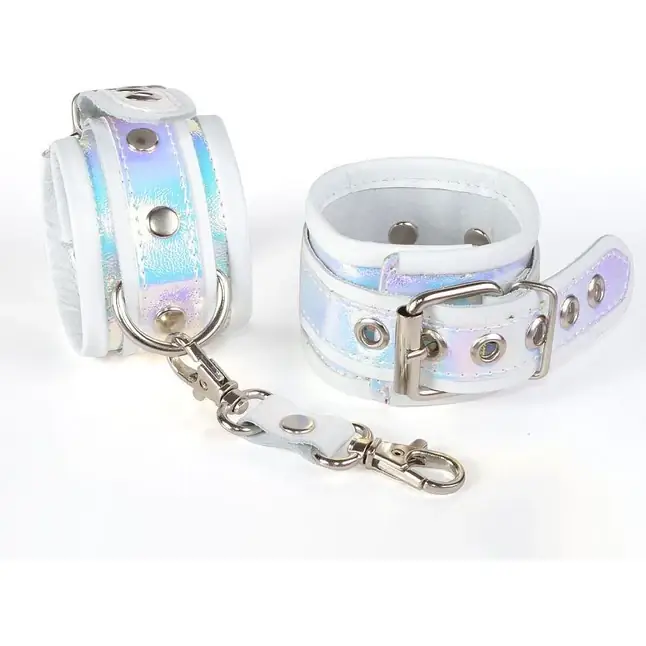 Белые кожаные наручники с перламутровым блеском - BDSM accessories
