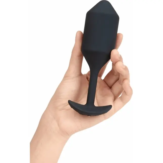 Черная пробка для ношения с вибрацией Snug Plug 4 - 14 см. Фотография 3.